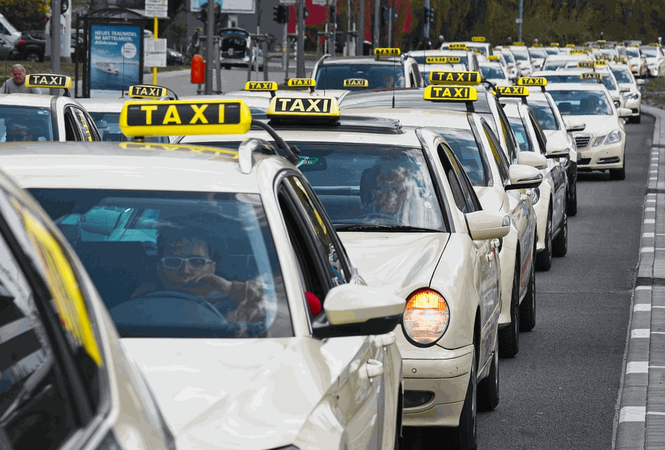 taxis lined up for maintenance backlog